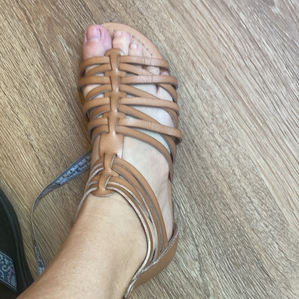 Women’s size 6, bundle of two sandals worn only once in excellent condition - Picture 9 of 11